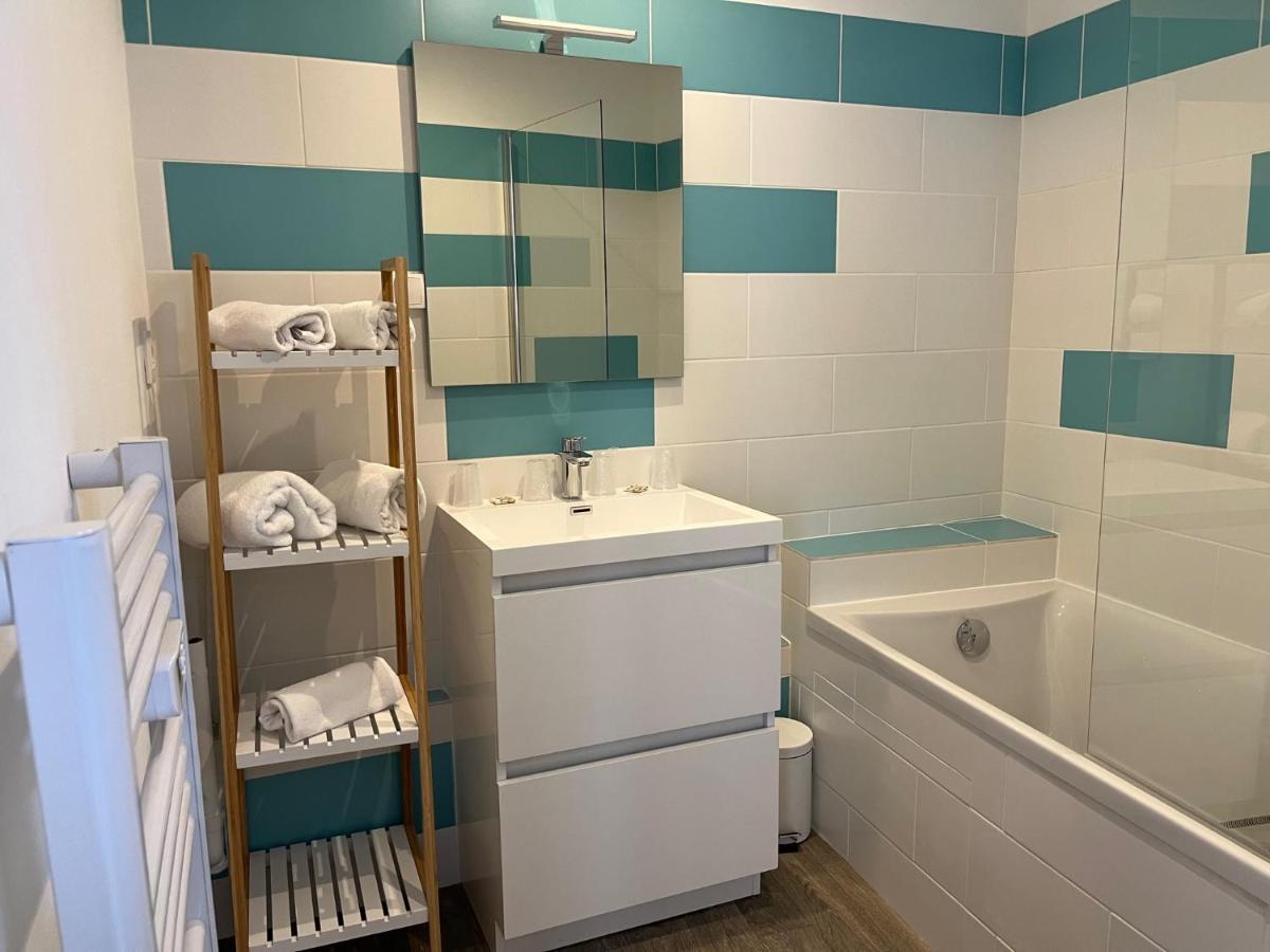 Appart'Hotel La Suze Sur Sarthe Экстерьер фото