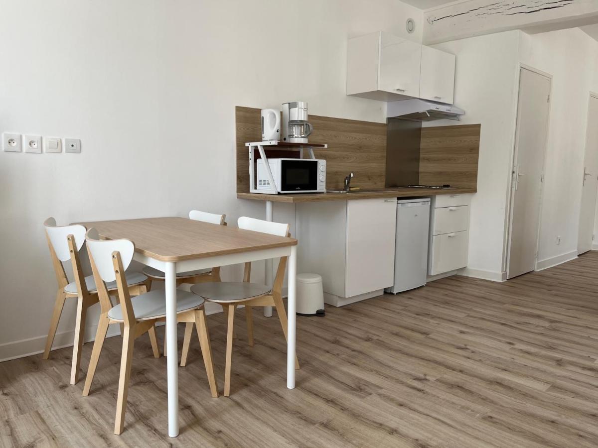 Appart'Hotel La Suze Sur Sarthe Экстерьер фото