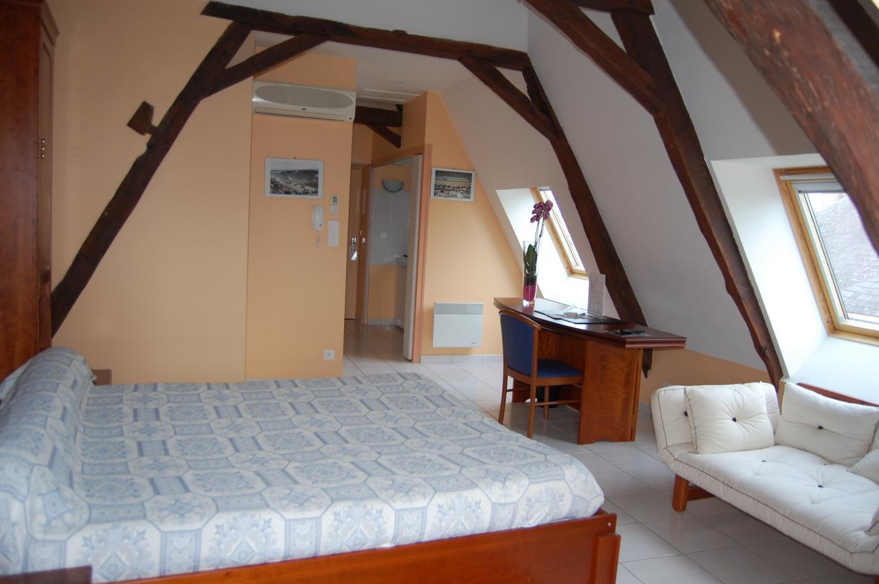 Appart'Hotel La Suze Sur Sarthe Экстерьер фото